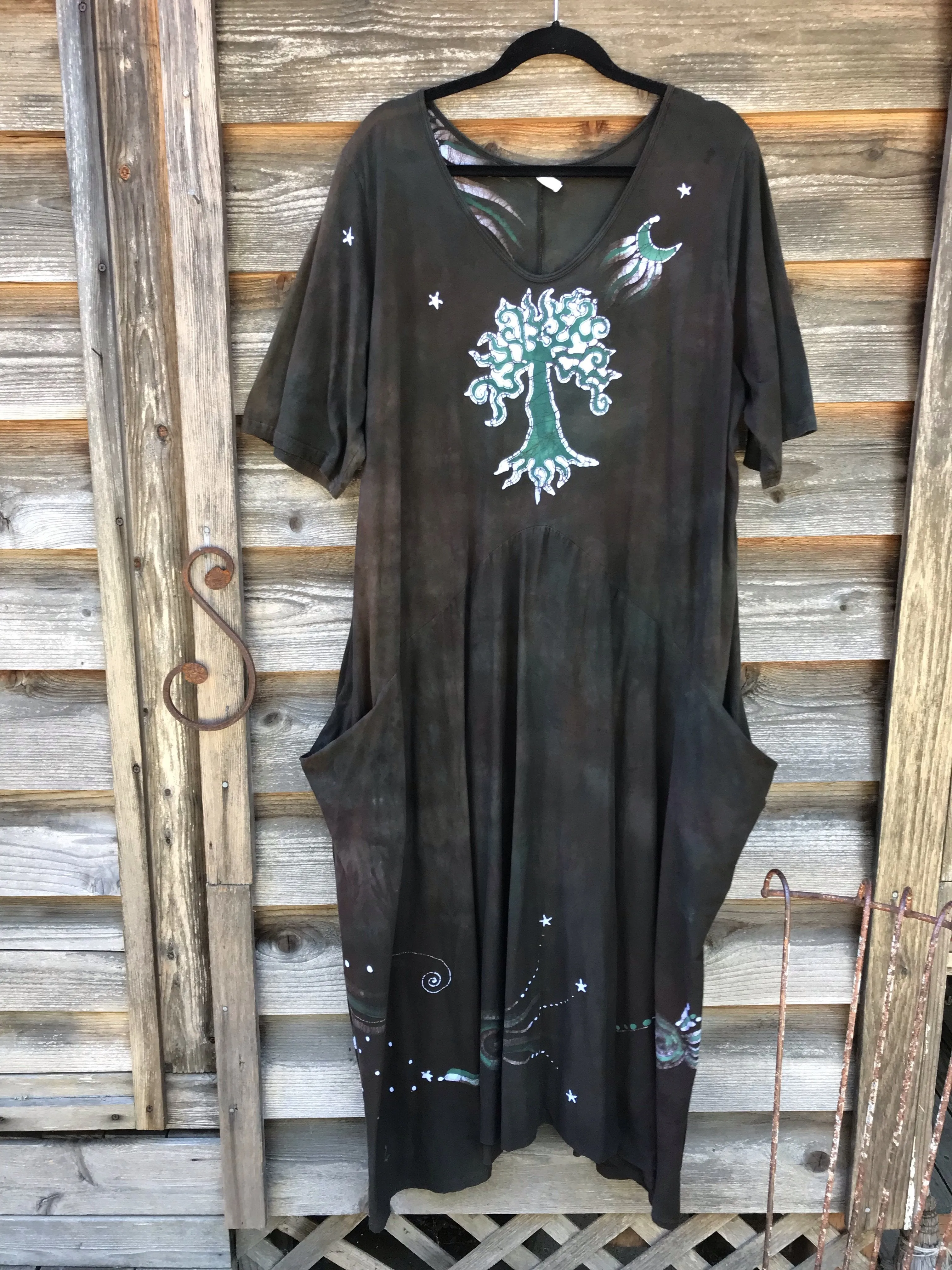 Earthy Green Tree - Hand Painted Short Sleeve Batik Dress With Pockets - Size 3X