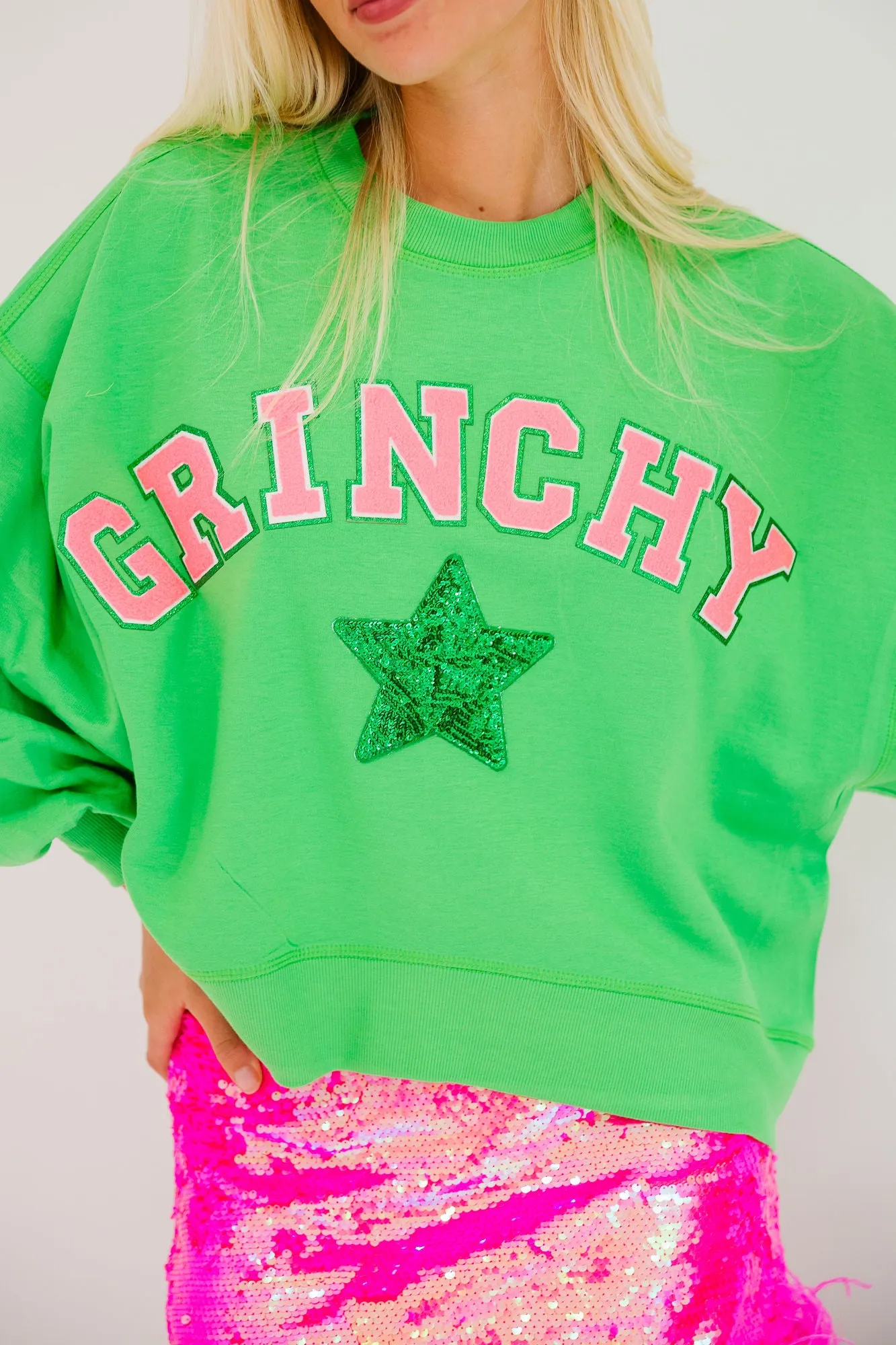 GRINCHY STAR PINK LETTER PULLOVER