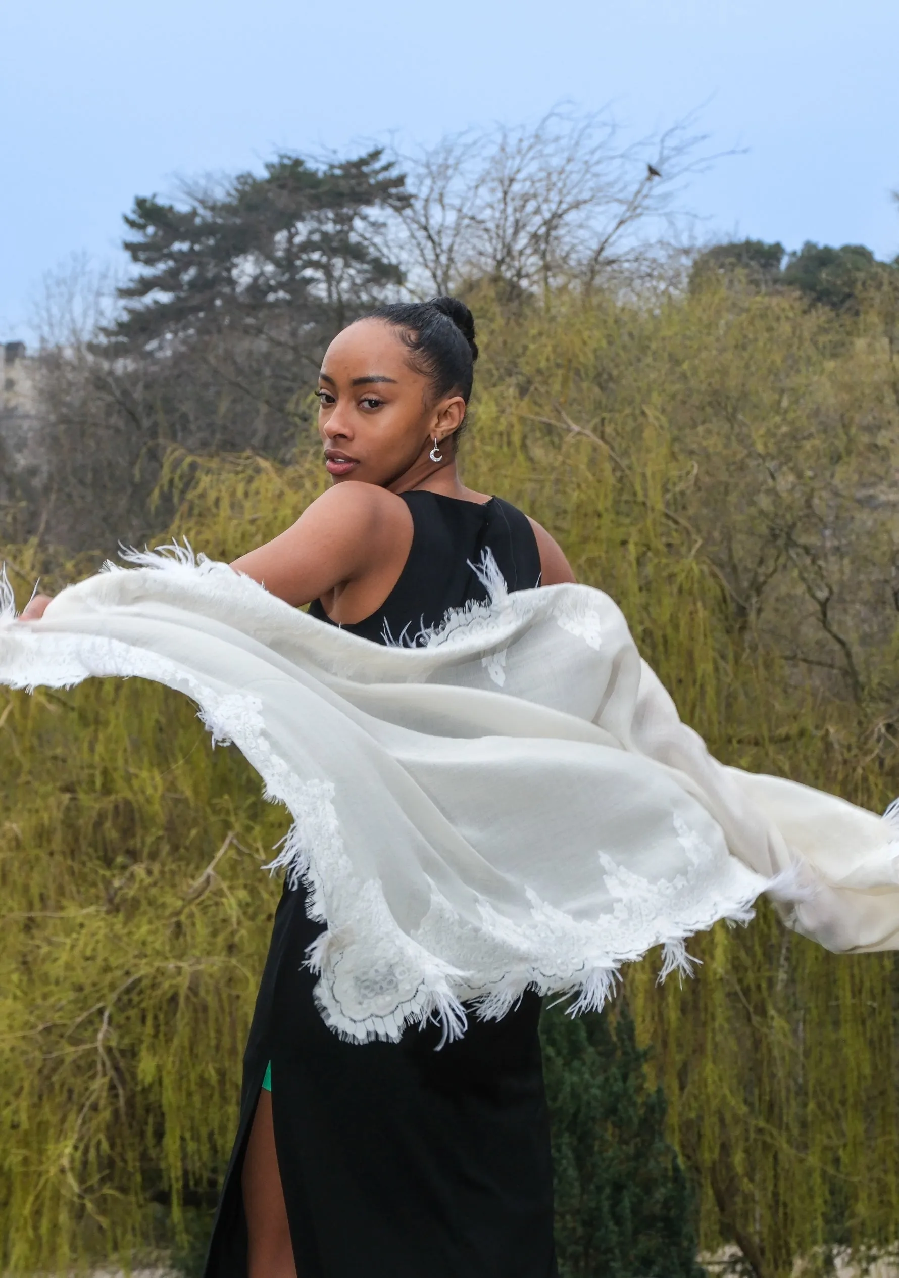 Ivory Cashmere Scarf with an Ivory Chantilly Lace Border & Ivory Ostrich Feathers