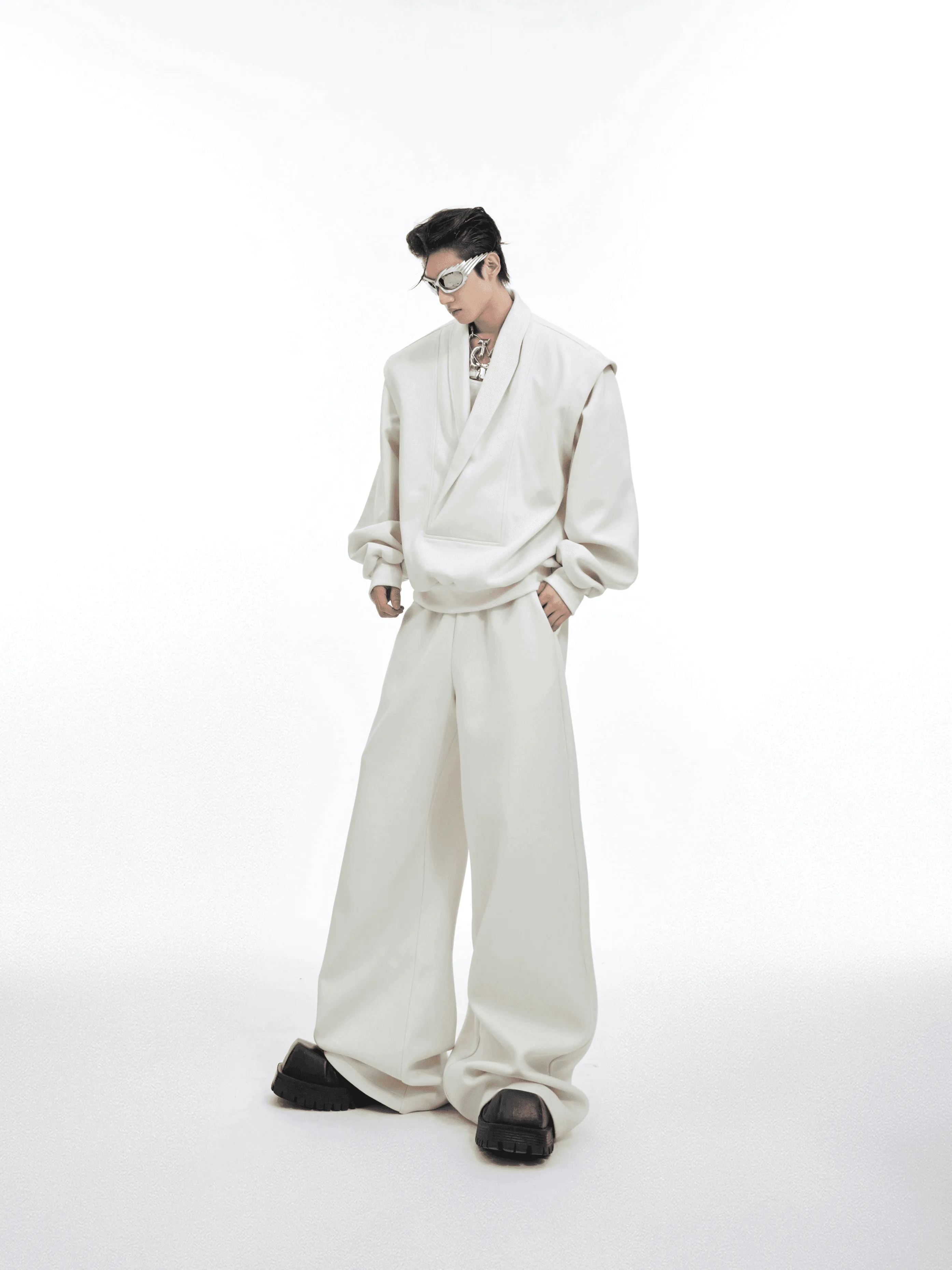 Oversize Heavyweight V-neck Sweatshirt & Wide-leg Sweatpants Setup WN4006