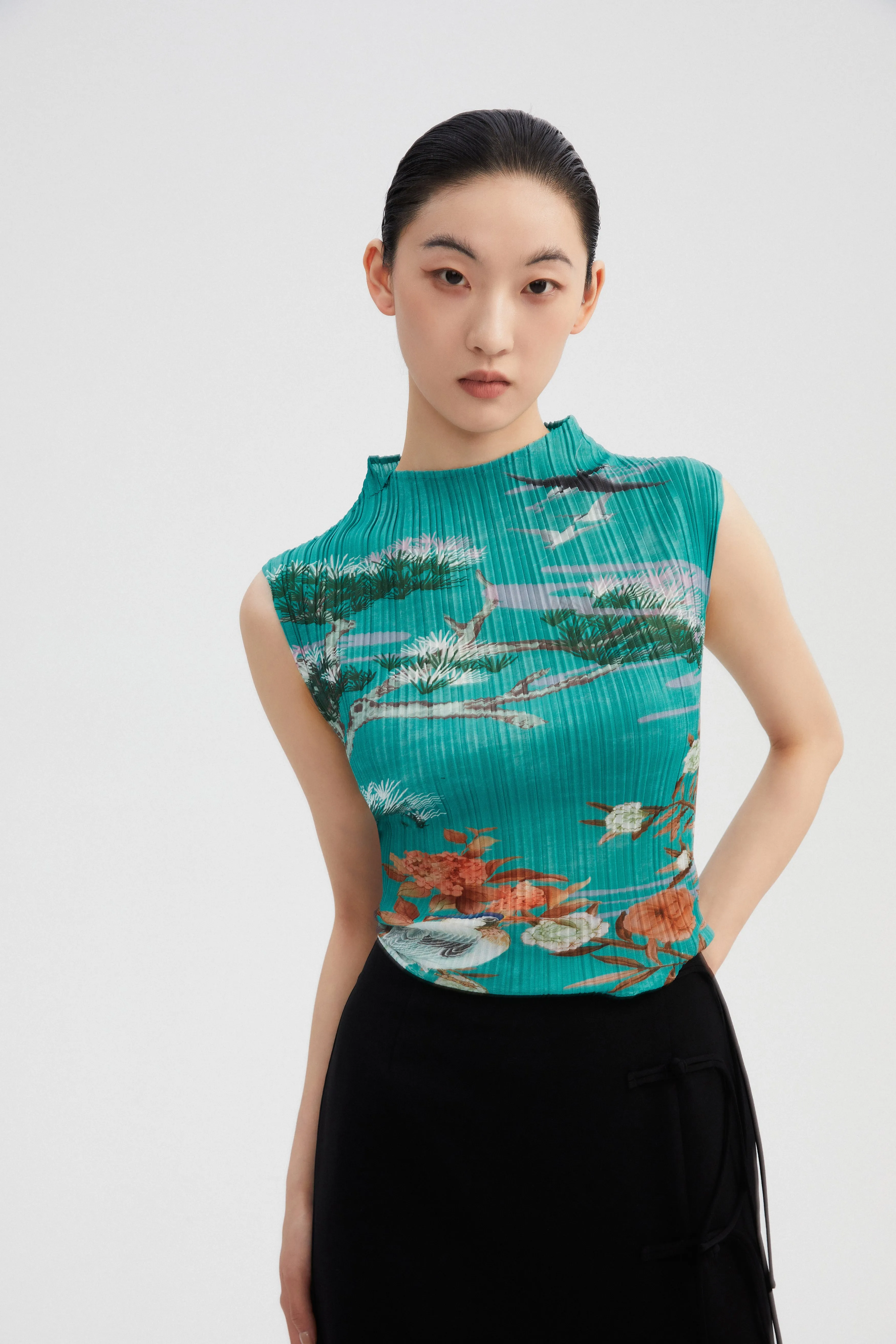 SEJIE | Tranquil Pine Pleated Sleeveless Top