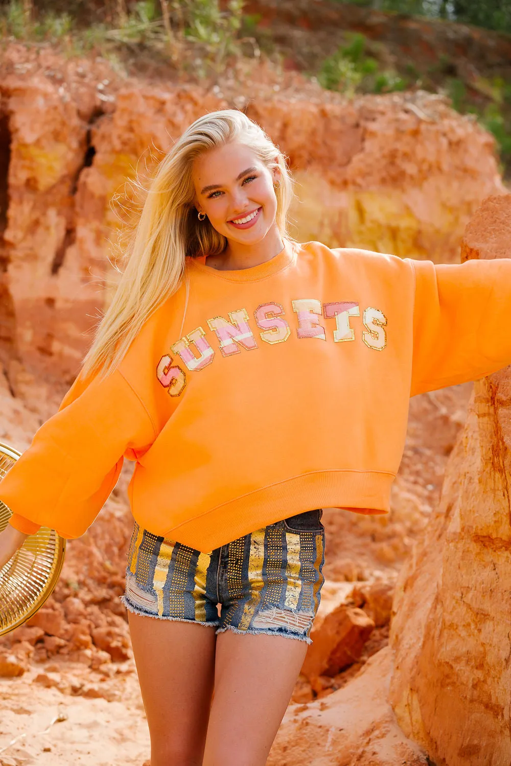 SUNSETS ORANGE PULLOVER